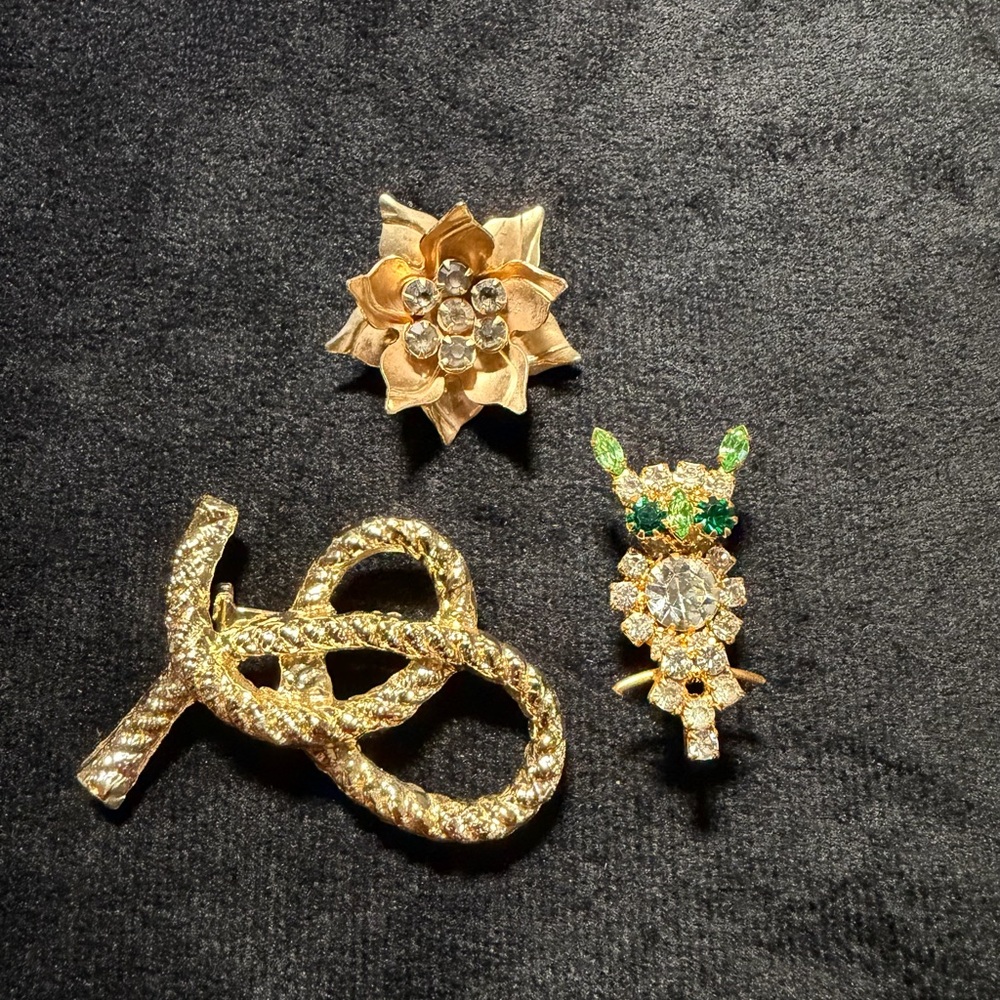 Vintage set of 3 Broaches Owl, Rope, Flower